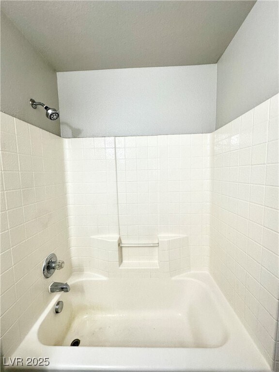Building Photo - 2119 Tierra Del Verde St