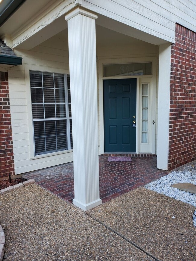 Building Photo - 3635 Green Acres Dr