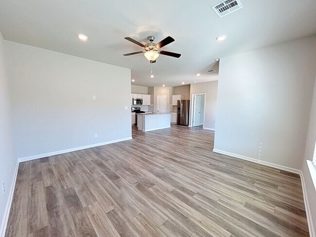 Building Photo - 13968 Malbec Ave