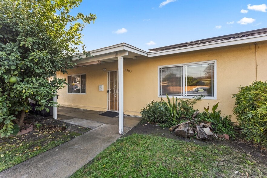 Building Photo - 6297 Orizaba Ave