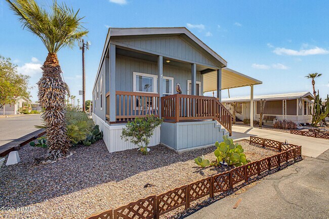 Building Photo - 654 E Ranch Rd