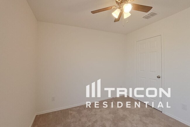 Building Photo - 2406 Carlow Ln