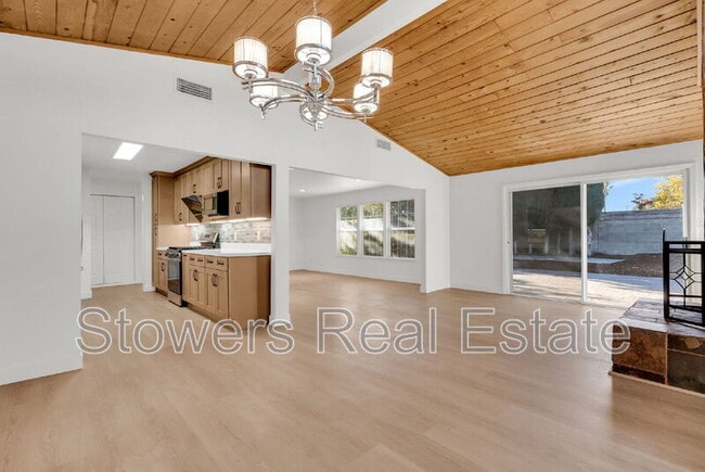 Building Photo - 3225 Claudia Dr