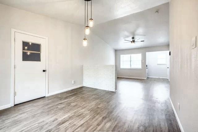 Building Photo - 203 S Forest Crest Dr