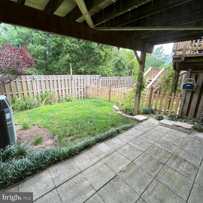 Building Photo - 7807 Edmunds Way