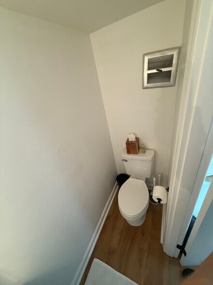 Building Photo - 4640 Old Lantern Way