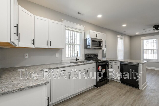 Building Photo - 1808 Mansion Avenue