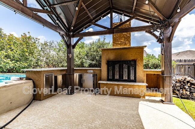 Building Photo - 3159 Daisy Meadow