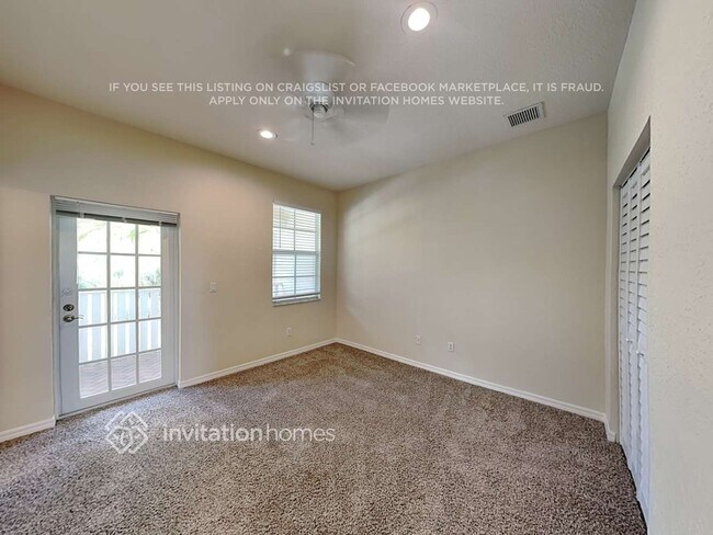 Building Photo - 187 E Thatch Palm Cir