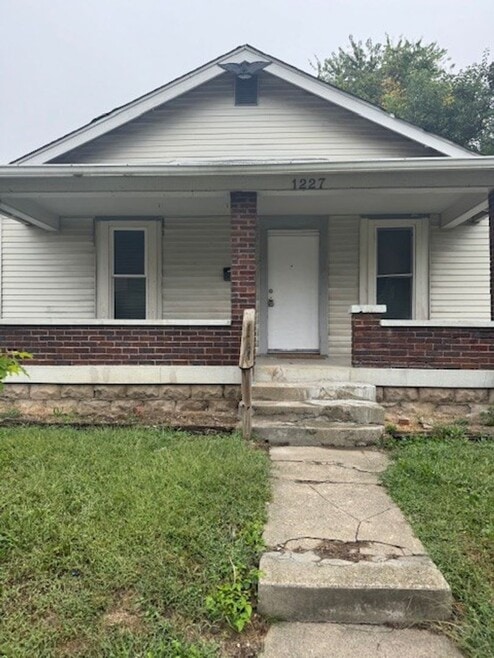 Building Photo - 1227 Shepard St