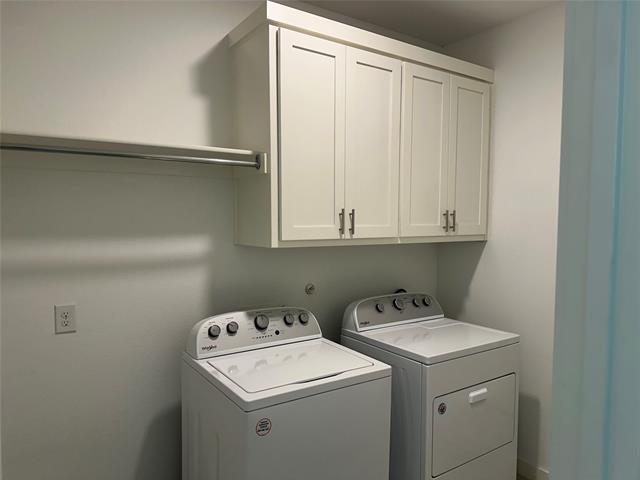 Building Photo - 500 Texas Dr