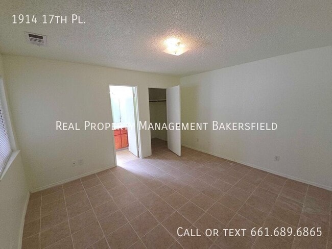 Building Photo - 1914 17th Pl