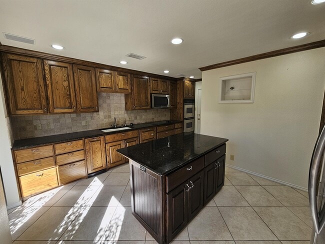 Building Photo - 5113 Ashdown Pl