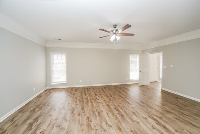 Building Photo - 6423 Cheyenne Dr