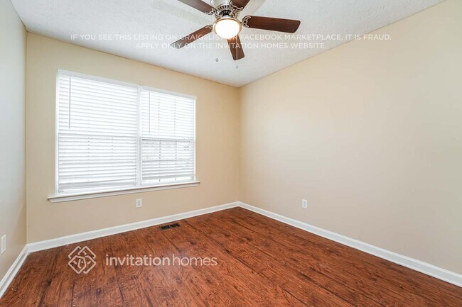 Building Photo - 6827 Summit View Dr