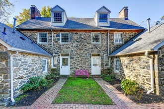 Building Photo - 802 Oella Ave