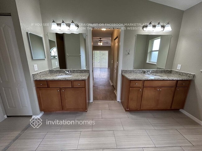 Building Photo - 12404 Appleberg Cir