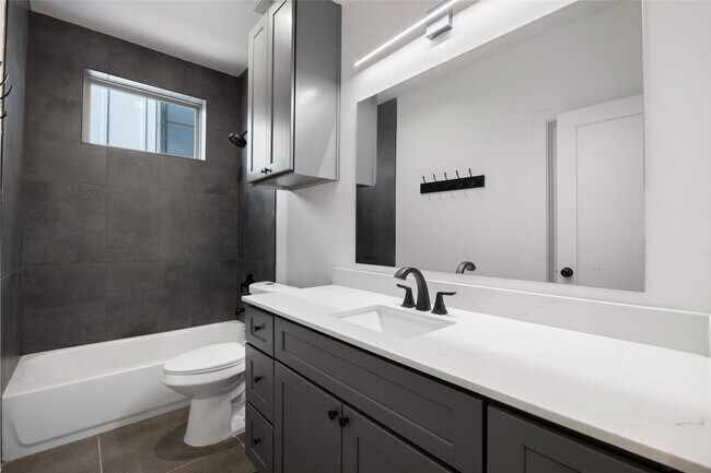 Building Photo - 13107 Beauty Berry Ridge Ln