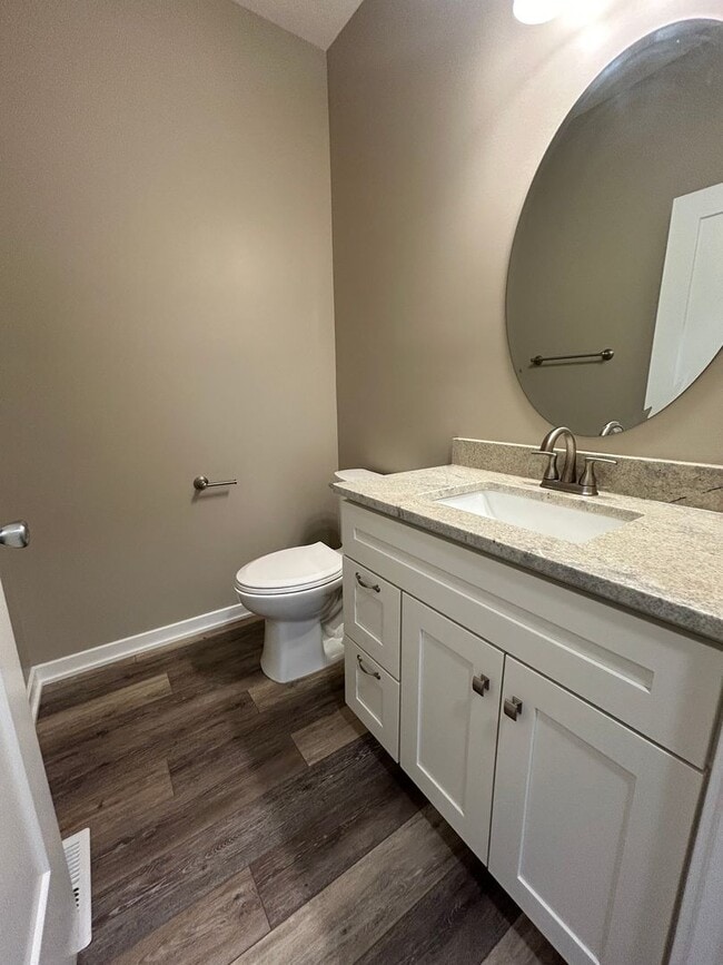 Building Photo - Papillion 3 Bedroom Townhome!