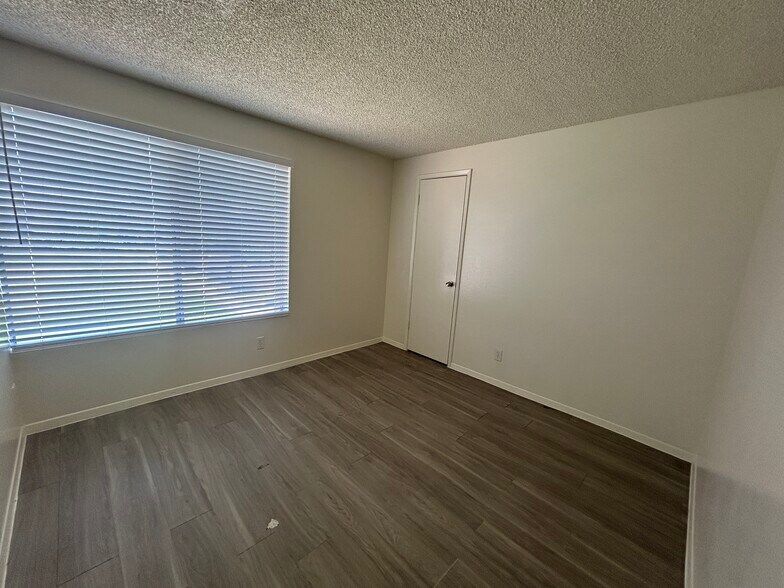 Building Photo - 2408 W Campbell Ave