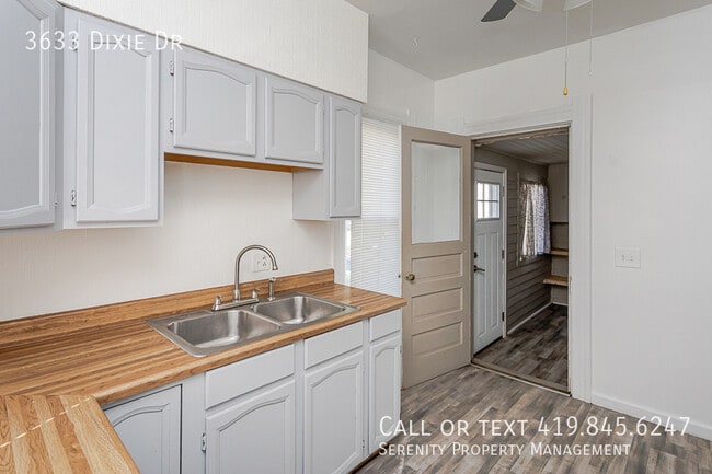 Building Photo - 3633 Dixie Dr