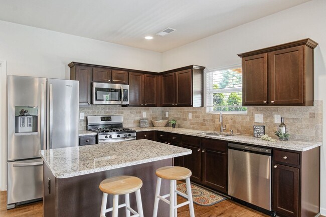 Building Photo - 4639 Southwind Rd