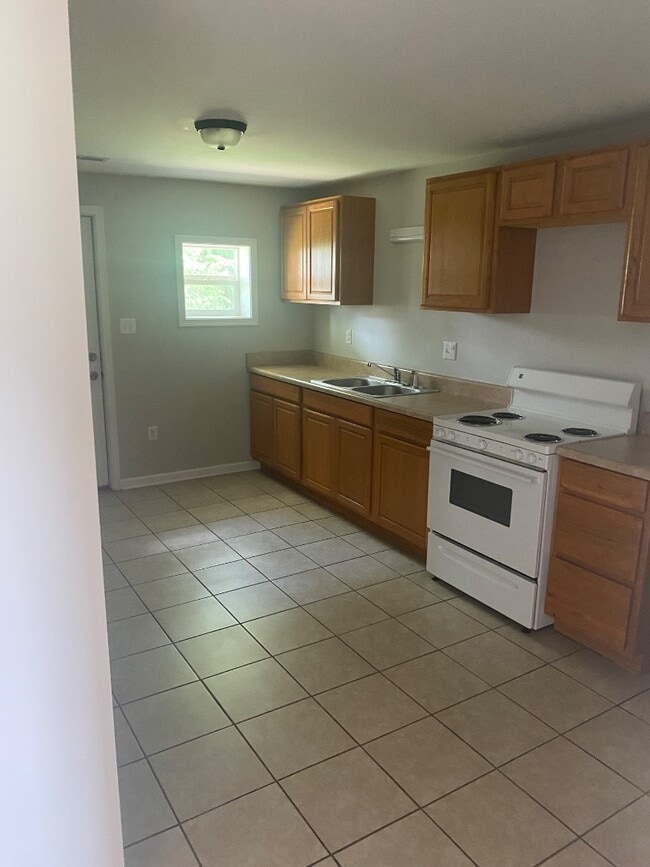 Building Photo - 1812 Ozone Ct