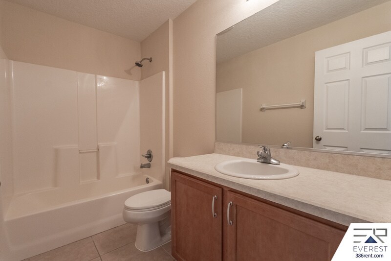 Building Photo - 26 Round Table Ln