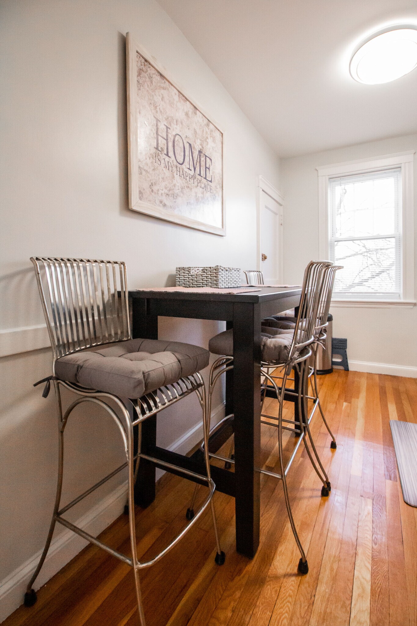 Building Photo - 186 Kent St