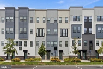 Building Photo - 4765 Sully Pt Ln