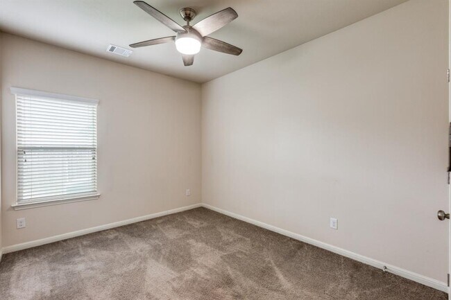 Building Photo - 20037 Navarre Terrace