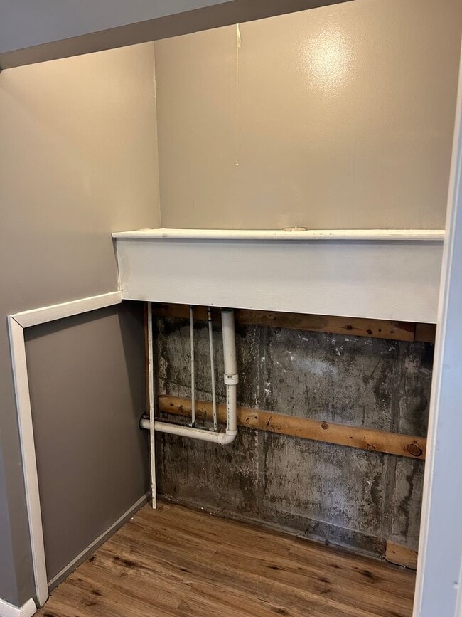 Building Photo - MOVE IN SPECIAL - 1/2 Off Move in Rent