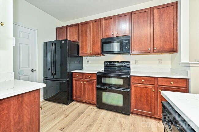 Building Photo - 10208 Old Carolina Dr