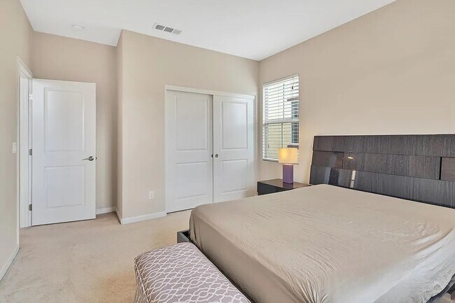 Building Photo - 6730 Indio Way