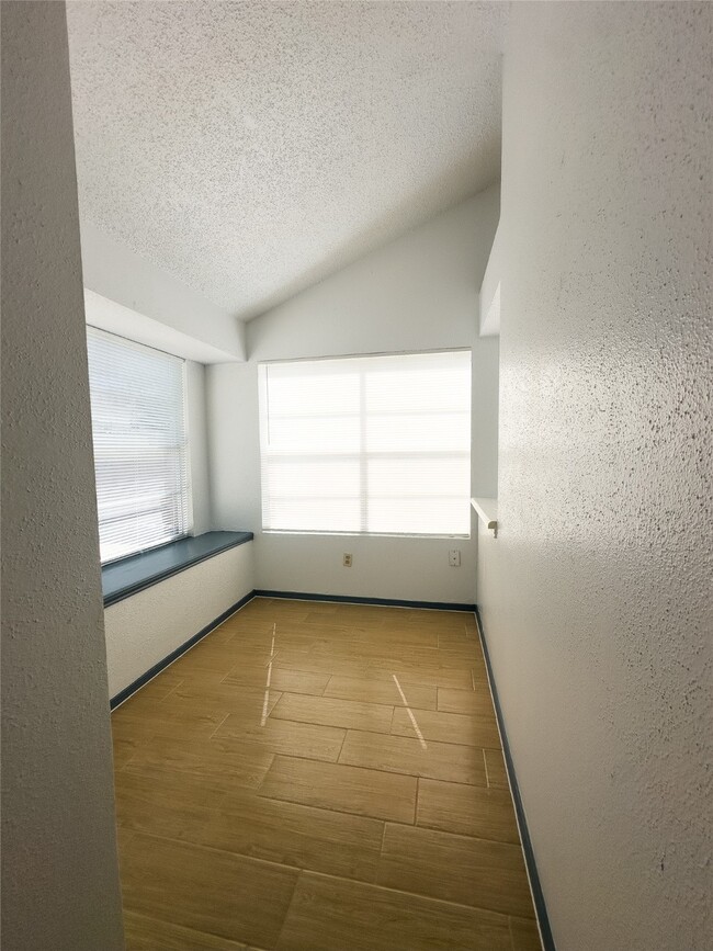 Building Photo - 11514 Teaside Dr