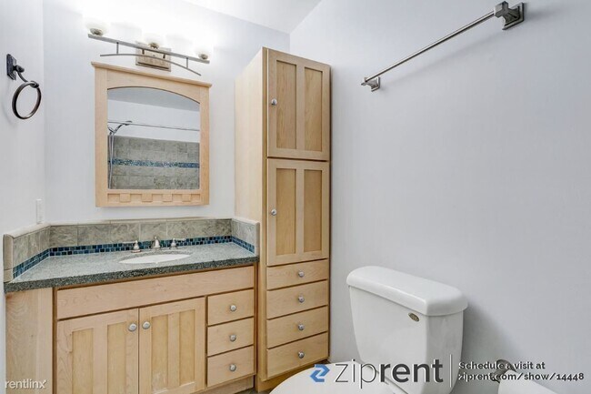 Building Photo - 2 br, 1.5 bath Townhome - 312 Eastgate Ln,...