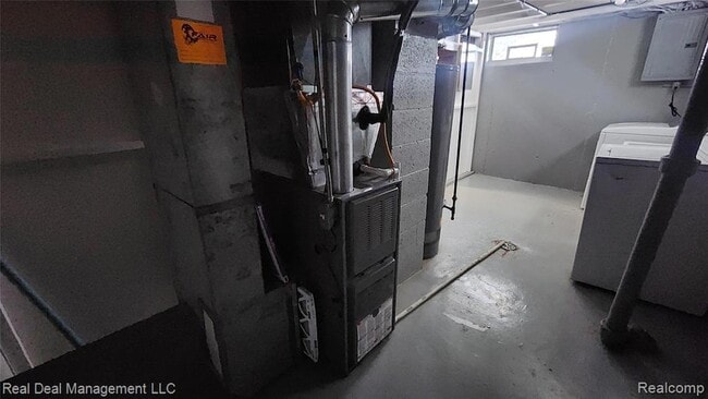 Building Photo - 49 E Fairmount Ave