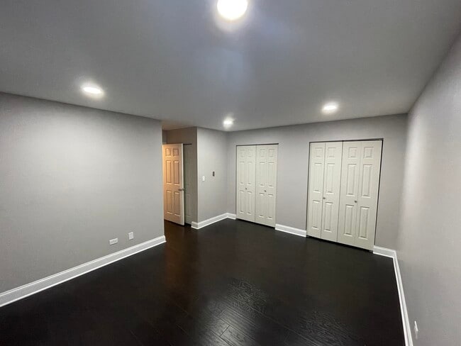 Building Photo - 397 Poplar Ave