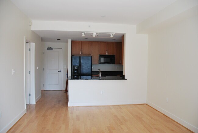 Building Photo - 4101 Albemarle St NW