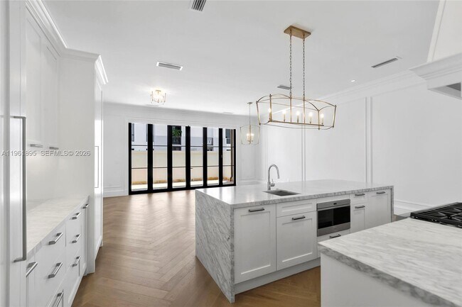 Building Photo - 2609 Anderson Rd