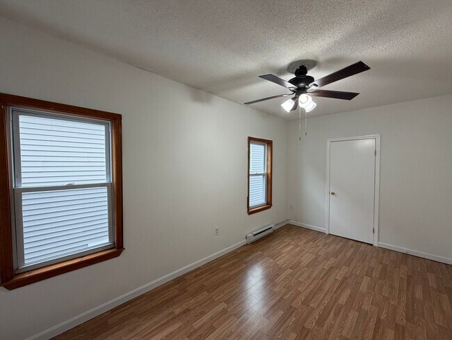 Building Photo - 26 Abbott St