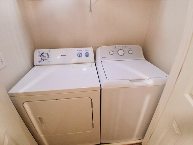 Building Photo - 416 N Seven Peaks Blvd