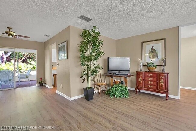 Building Photo - 2609 Orange Grove Dr