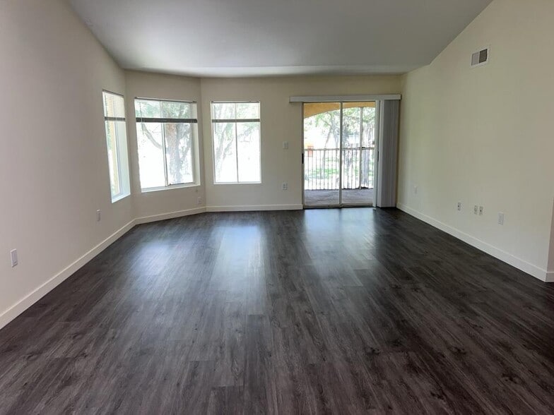 Living Room Dining Combo - 2350 NW 27th St