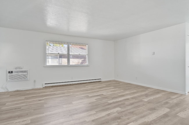 Building Photo - 3741 Woodford Ave NW