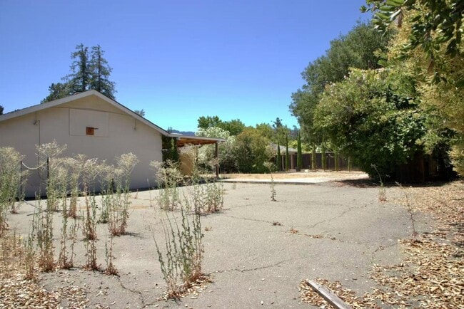 Building Photo - 20231 Merrick Dr