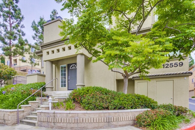 Primary Photo - 12559 El Camino Real