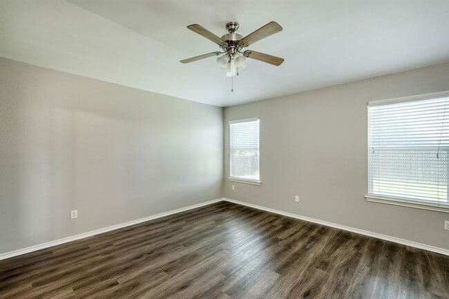 Building Photo - 2824 Bluffstone Dr