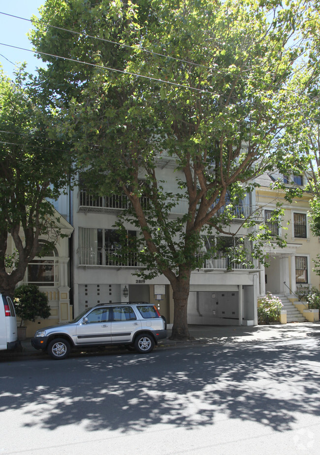 Building Photo - 2819 Jackson St