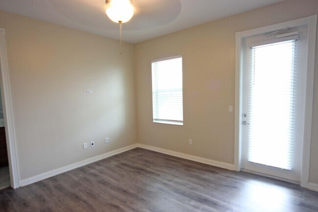 Building Photo - 1165 Islamorada Dr